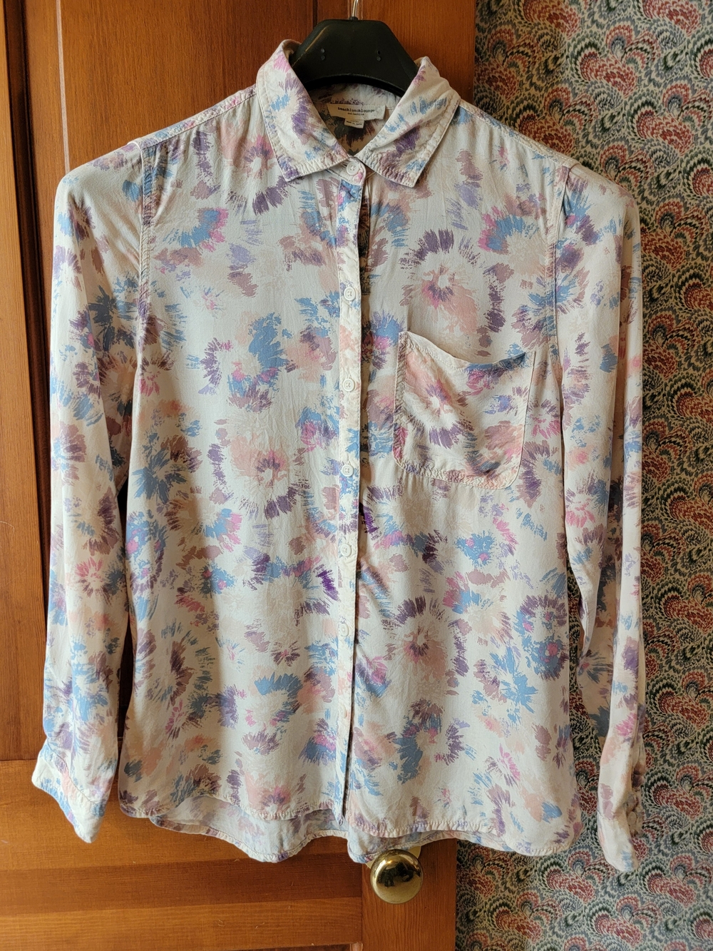 BeachLunchLounge Medium Tie-Dye Button Down Shirt Pastel Watercolor Viscose